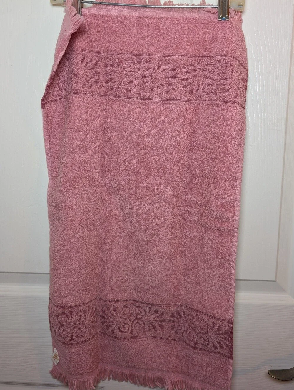 One Vintage Cannon Sculpted Pink Hand Towel,Fringed, EUC